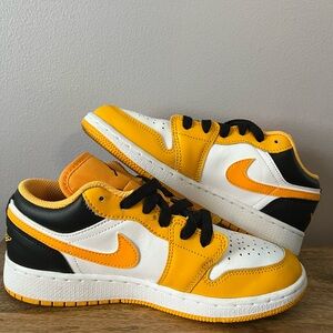 2022 Air Jordan Low ‘Taxi White’